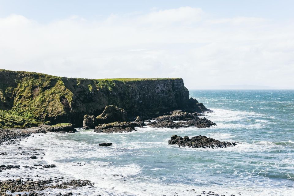 From Belfast: Giants Causeway Full-Day Guided Trip - Giants Causeway and Visitor Centre