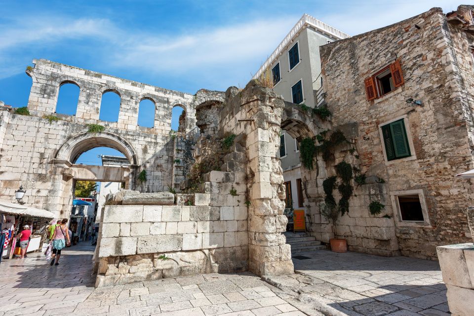 From Dubrovnik: Split Day Trip and City Tour With Transfers - Itinerary Details