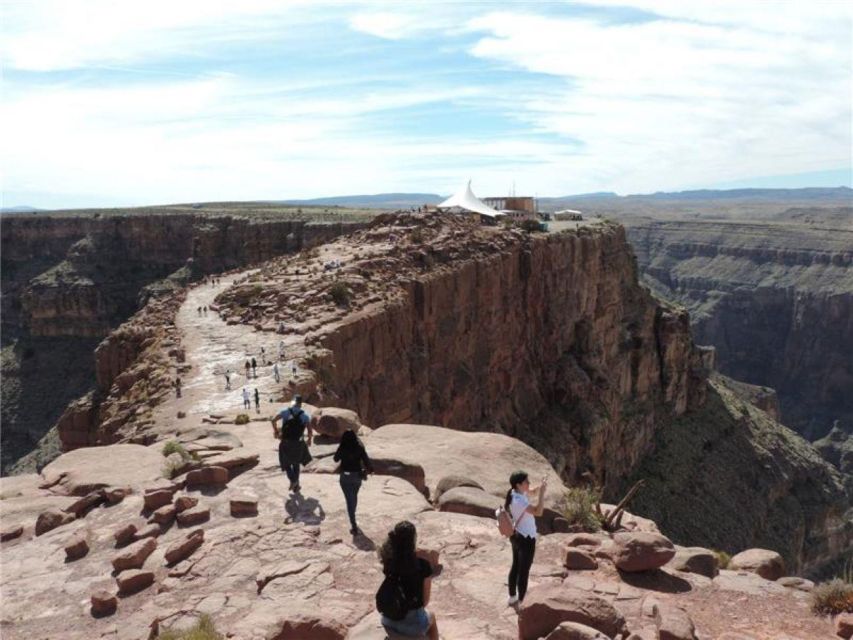 From Las Vegas: Grand Canyon & Hoover Dam Tour With Skywalk - Cultural Gallery at Hualapai Point