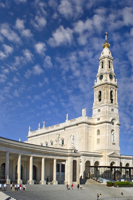 From Lisbon: Tour Fátima, Batalha, Alcobaça, Nazaré, Óbidos - Sanctuary of Our Lady of Fátima