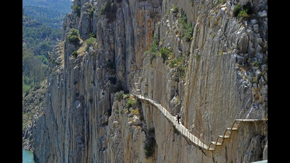 From Malaga: Caminito Del Rey Private Guided Tour - Highlights of the Tour