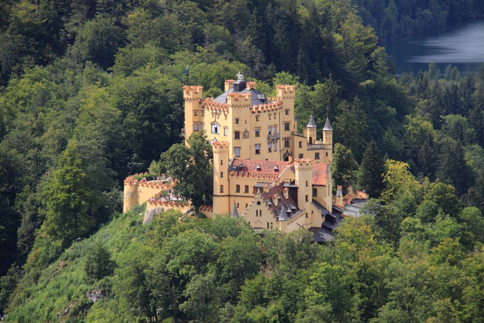 From Munich: Private Day Trip to Neuschwanstein Castle - King Ludwig IIs Fairytale Castle