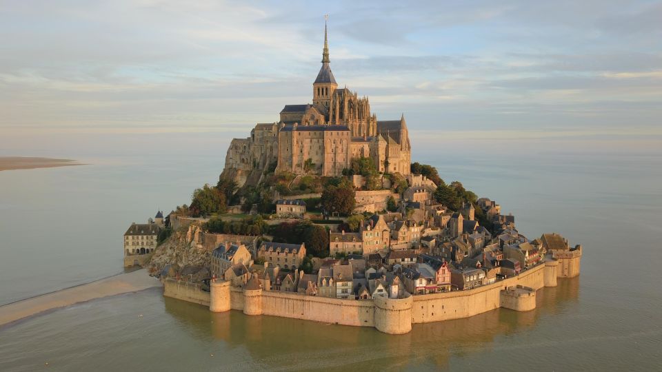 From Paris: Private Mont St-Michel and Honfleur Day Tour - Exploring Mont Saint-Michel