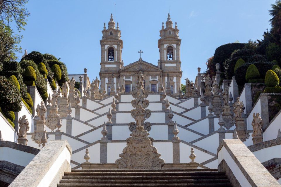 From Porto: 1-day MINHO / Guimarães - Braga Tour - Tour Details