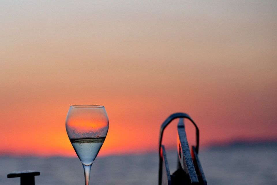 From Positano: Capri Sunset Cruise, Aperitif and Faraglioni - Romantic Sail to Capri