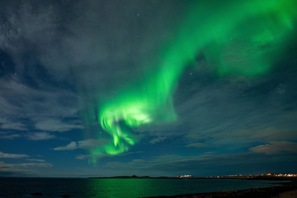 From Reykjavik: Christmas Day Northern Lights Tour - Inclusions