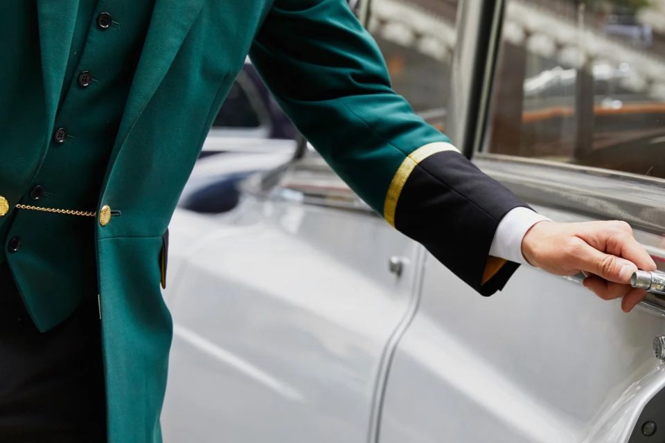 From Seattle Hotels - Hotel Transfer to Airport - Transportation Services