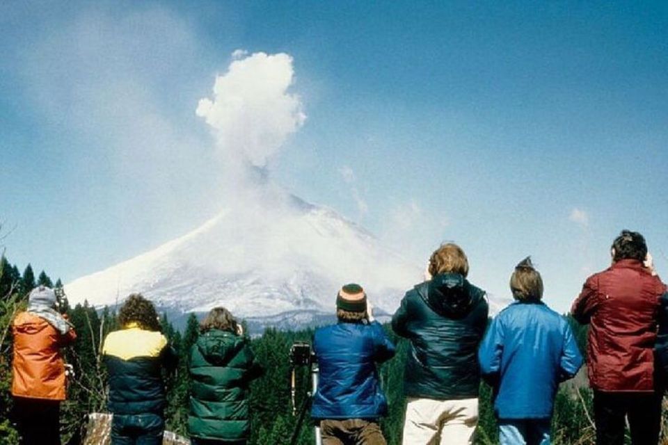 From Seattle: Mt Saint Helen Tour - Exploring the 1980 Eruptions Impact