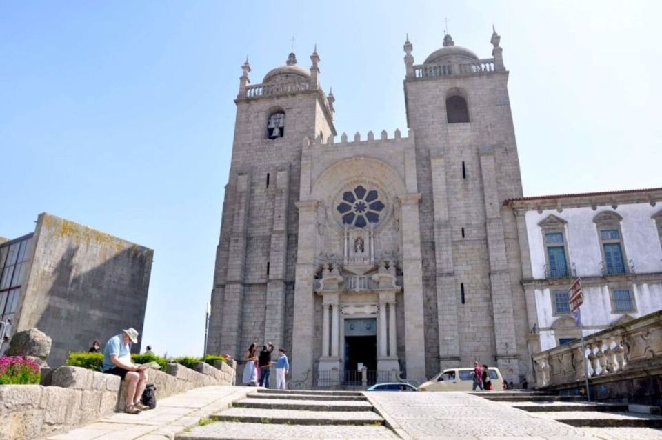 Full-Day Private Tour in Porto From Lisbon - Visiting Livrario Lello & Irmao