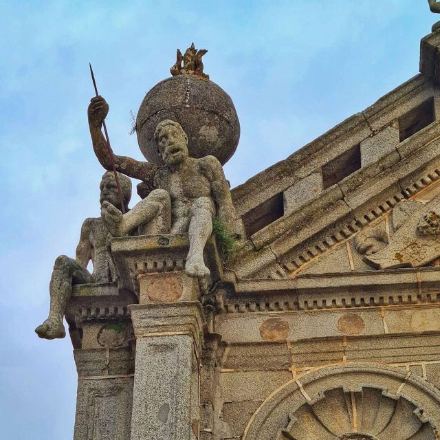 Full-Day Tour From Lisbon to the History of Évora. - Roman Temple of Évora