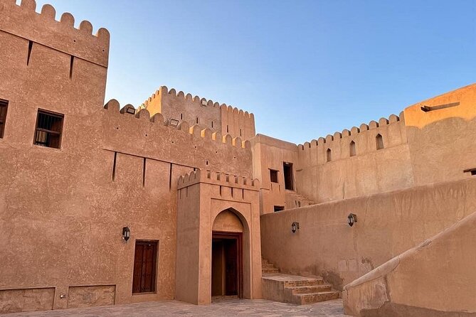 Full Day Tour to Nizwa Souq, Castle & Fort, Barakat Al Mouz - Pickup Details