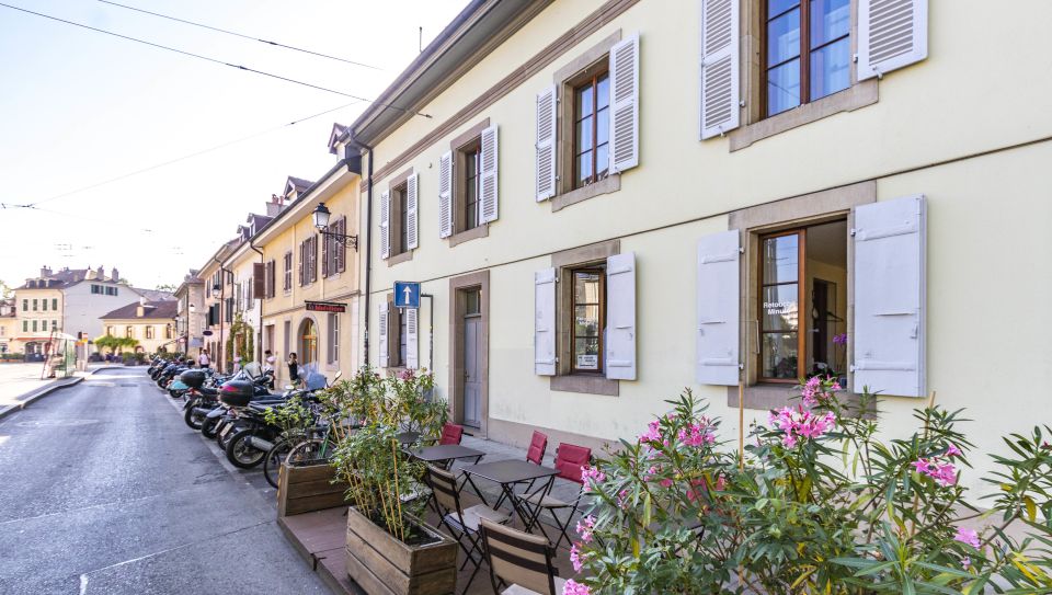 Geneva: Carouge Tour With a Local - Booking Information