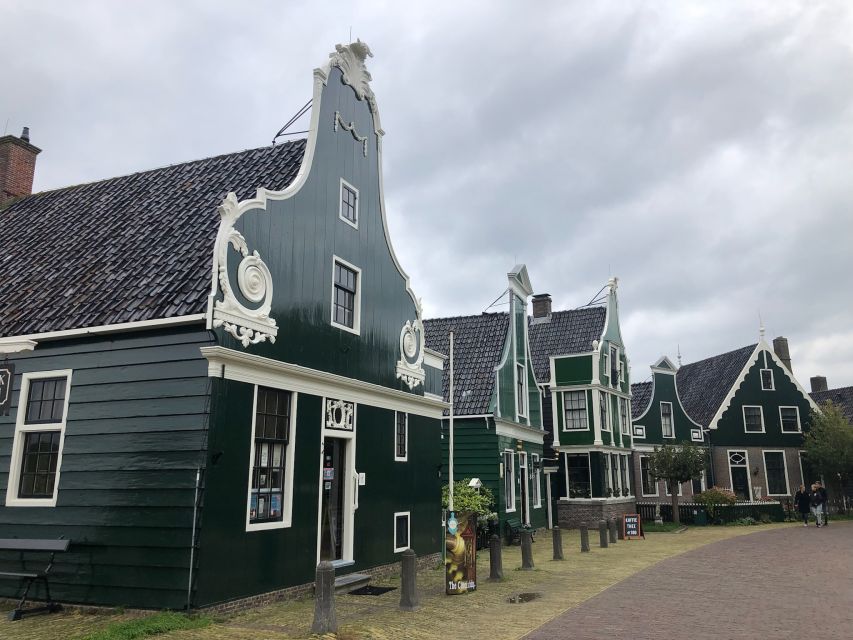 Giethoorn, Private Boat Tour & Zaanse Schans Windmills - Zaanse Schans Highlights