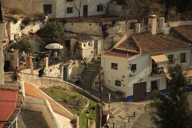 Granada Highlights Tour With Tapas Breaks by Electric Bike - Featured Attractions