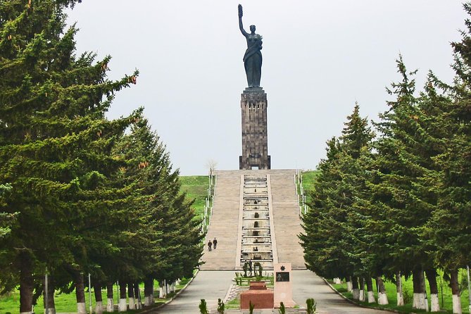 Group Tour: Gyumri (Urban Life Museum, Black Fortress, Old Town), Harichavank - Highlights