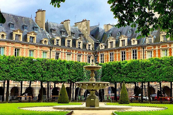 Half Day Guided Walking Tour in Paris - Tour Route and Highlights