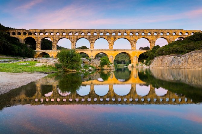 Half Day Pont-Du-Gard, Uzès, Nîmes Tour From Avignon - Moderate Walking Involved