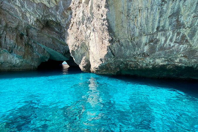 Half Day Tour of Capri by Private Boat - Highlights of the Coastline