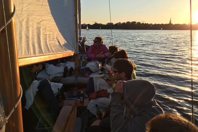 Hamburg Small-Group Sunset Sailing Cruise on Lake Alster - Sunset Sailing Experience