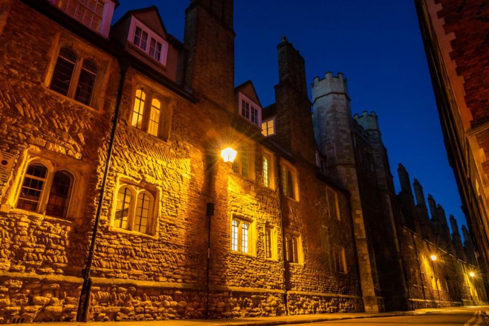 Haunted Stories of Cambridge – Private Walking Tour - Ghostly Encounters at The Round Church