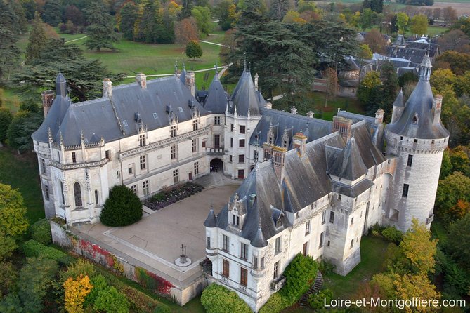 Hot Air Balloon Flight Over the Castle of Chenonceau / France - Serene Flight Over Picturesque Landscape