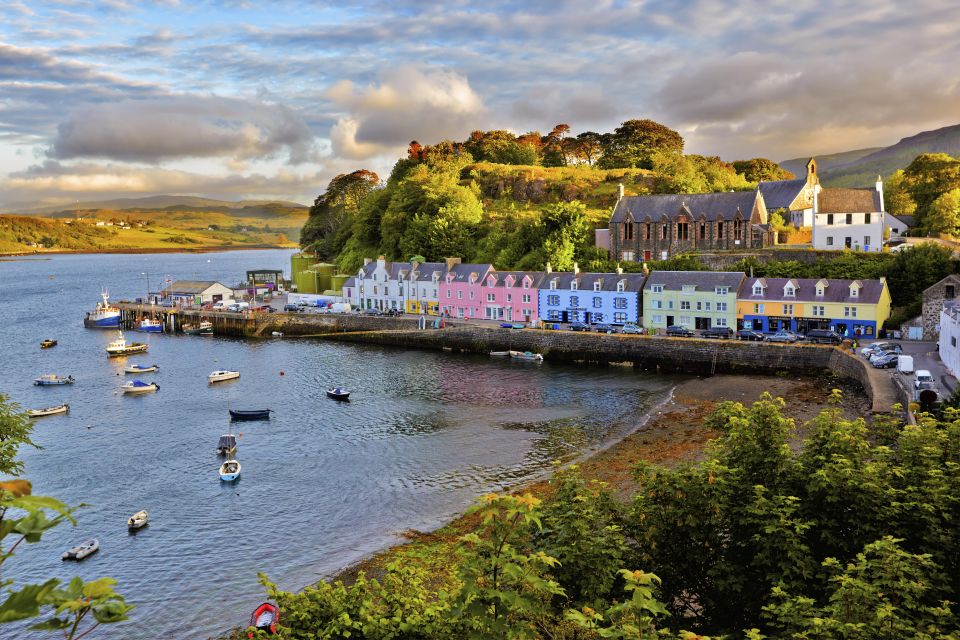 Inverness: 2-day Isle of Skye, Fairy Pools & Castles Tour - Exploring Isle of Skye