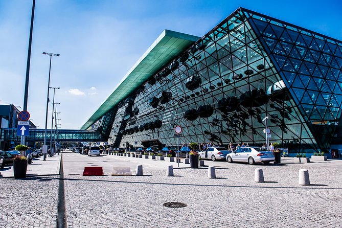 Krakow Airport - Krakow City Private Transfer - Amenities and Services