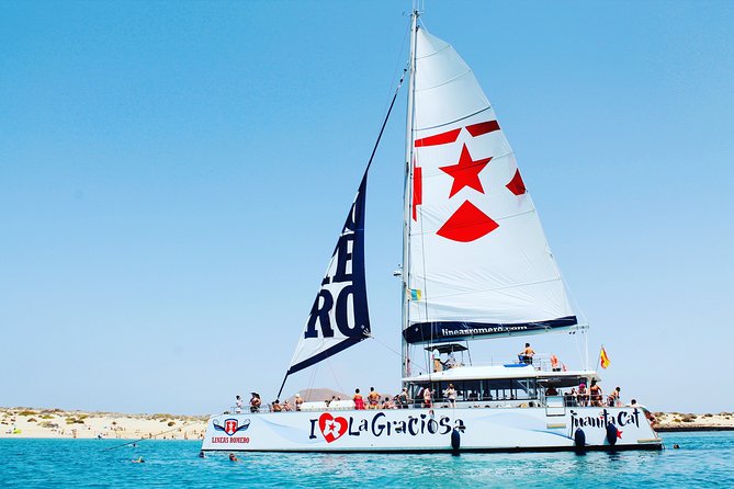 Lanzarote: La Graciosa Island Cruise With Lunch and Water Activities - Catamaran Cruise Along the South Coast