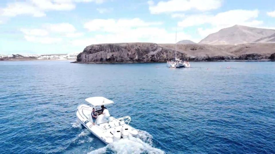 Lanzarote: Private Boat Trip 2:30h - Coastal Exploration