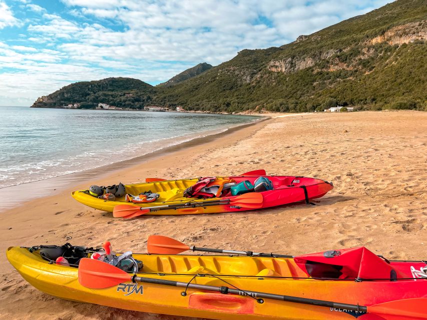 Lisbon: Arrábida All-Inclusive Kayak Adventure Tour - Kayaking the Coastline