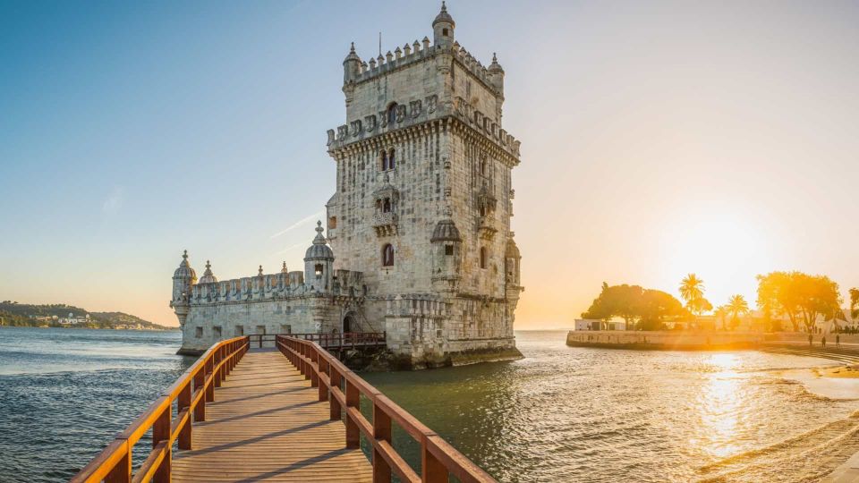 Lisbon: Discovering Belém Tuk Tuk Tour - Duration and Languages