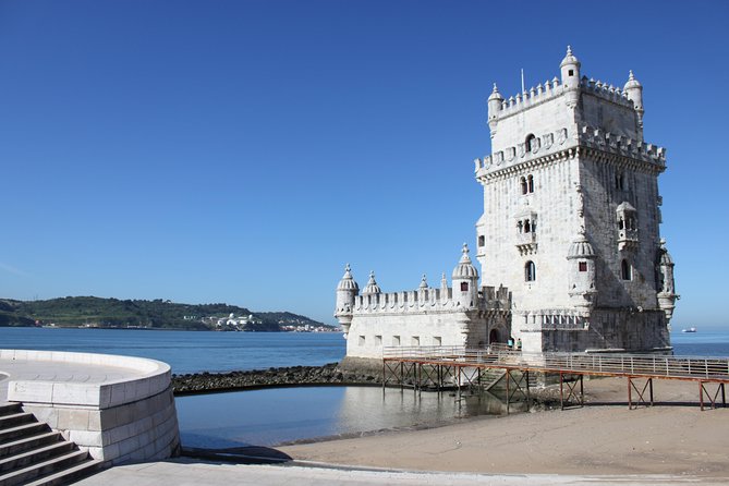 Lisbon Downtown & Alfama With a Guide Walking Tour - Visiting Bairro Alto and Chiado