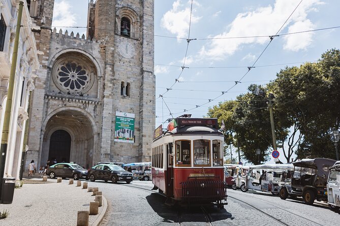 Lisbon Hop-On Hop-Off Bus, Tram Tour, River Cruise for 72/96Hour - Modern Lisbon Tour