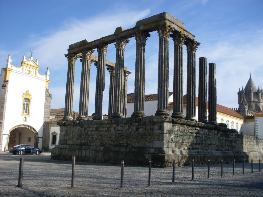 Lisbon: Private Evora Tour With Wine Tasting - Highlights