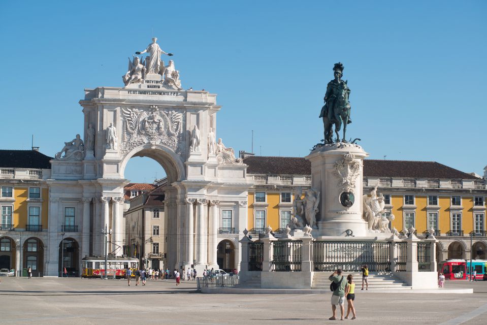 Lisbon: Private Half-Day Sightseeing Tour - Panoramic Tour by Vehicle