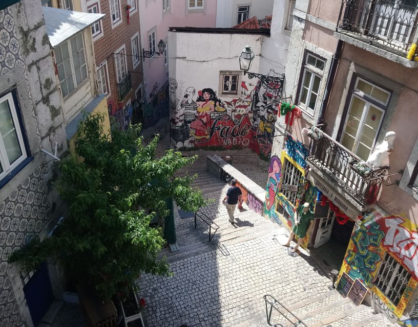 Lisbon: Walking Tour With a Local Guide - Tour Highlights