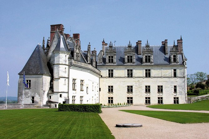 Loire Valley Castles Small-Group Day Trip From Paris - Itinerary Highlights