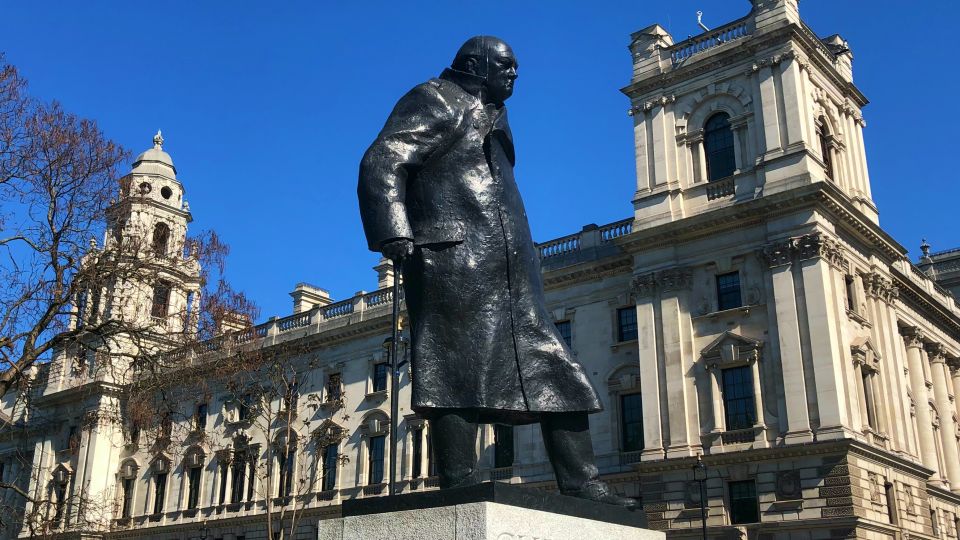 London: London in WW2 and Churchill War Rooms Entrance - Churchills Wartime Leadership