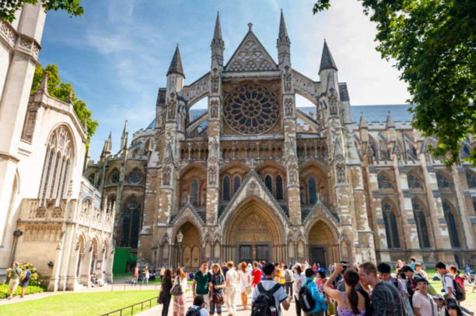 London: Private Changing of the Guard & Westminster Abbey - Witnessing the Changing of the Guard