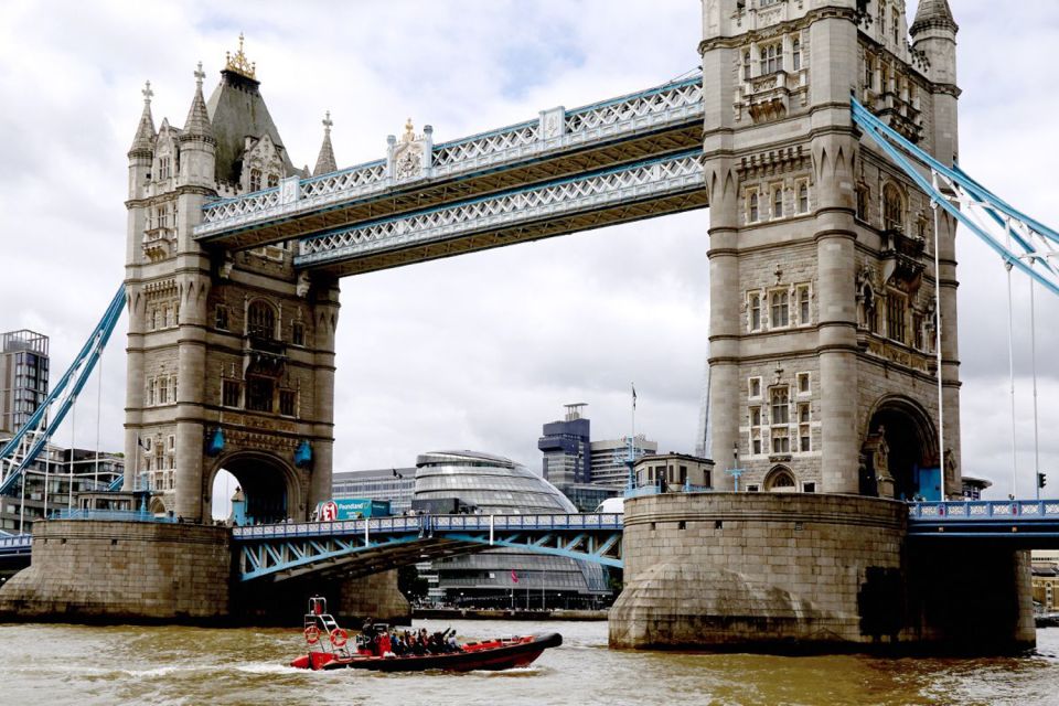 London: Private Speedboat Hire Through the Heart of the City - Pricing and Duration