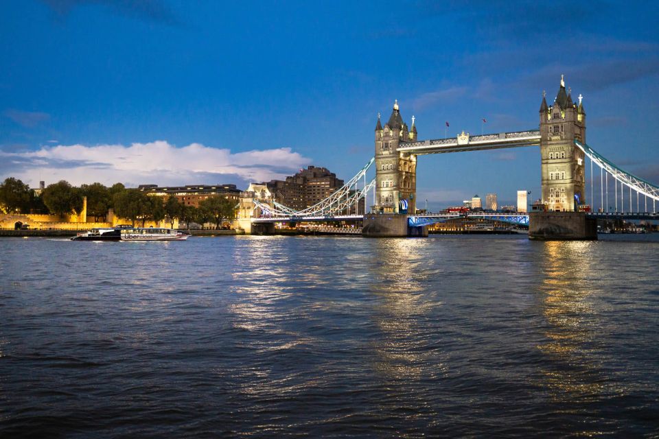 London: Uber Boat by Thames Clippers Hop-On Hop-Off Pass - Highlights of the Tour