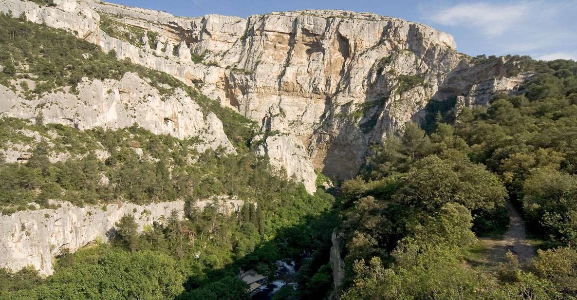 Luberon: Plague Wall Bike Ride - Cycling Through Coteaux De Lagnes