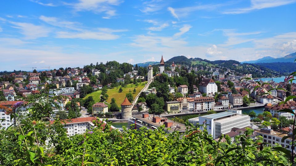 Lucerne - Old Town Private Walking Tour - Natural History and Gardens