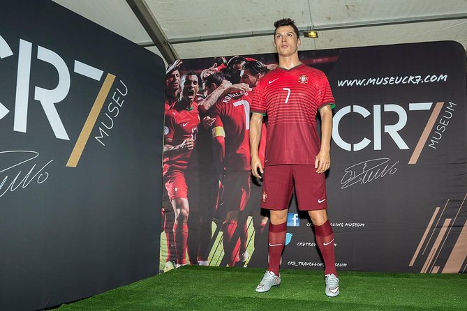 Madeira: Private Cristiano Ronaldo Tour With CR7 Museum - Discover the CR7 Museum