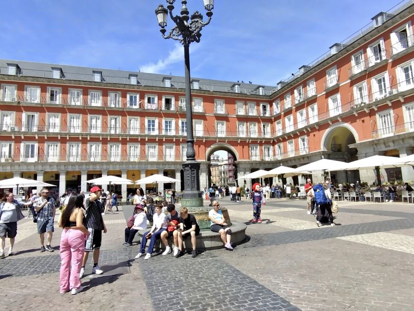 Madrid Private Tour: Royal Palace & Old Quarter - Discovering the Royal Armory