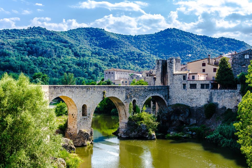 Medieval Towns of Catalonia Full-Day Car Trip From Barcelona - Charming Medieval Town of Besalú