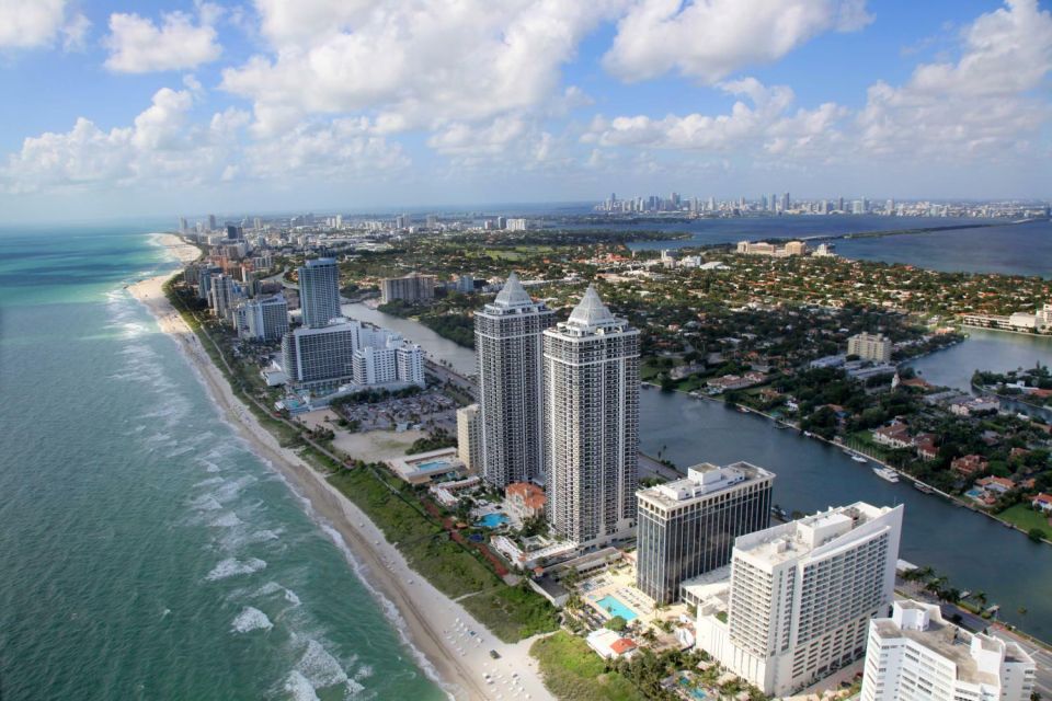 Miami Beach: Romantic Private Plane Tour With Champagne - Champagne Indulgence in the Skies