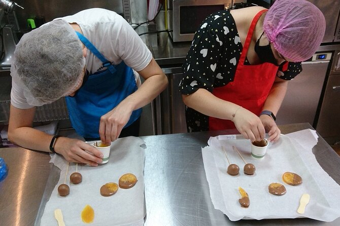 Mini Chocolatier Workshop - Sampling Chocolate and Toppings