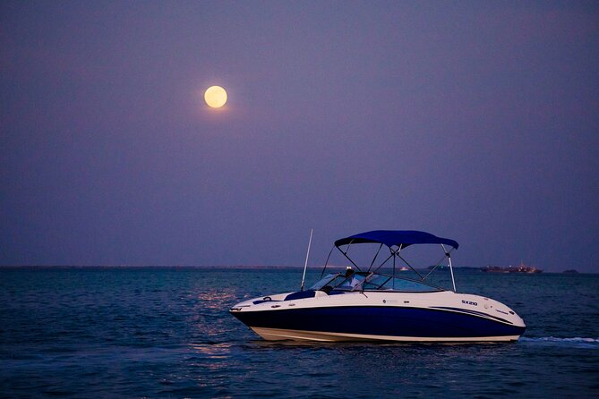 Moonlight Boat Cruise With Drinks - Inclusions and Amenities