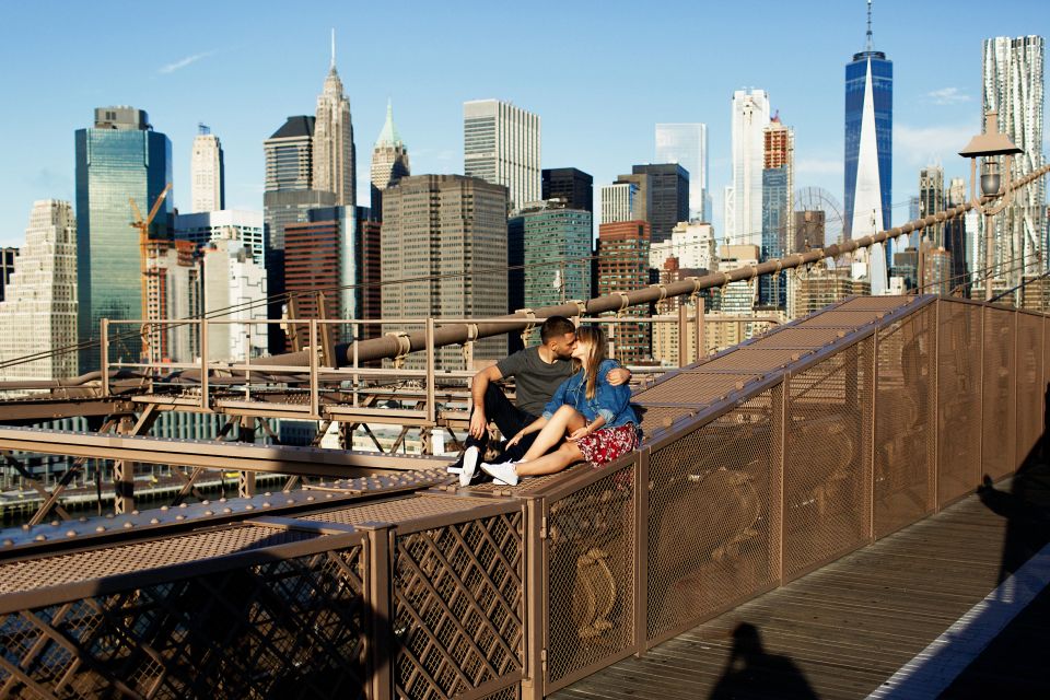 New York: Professional Photoshoot at Brooklyn Bridge - Capture Stunning Photography